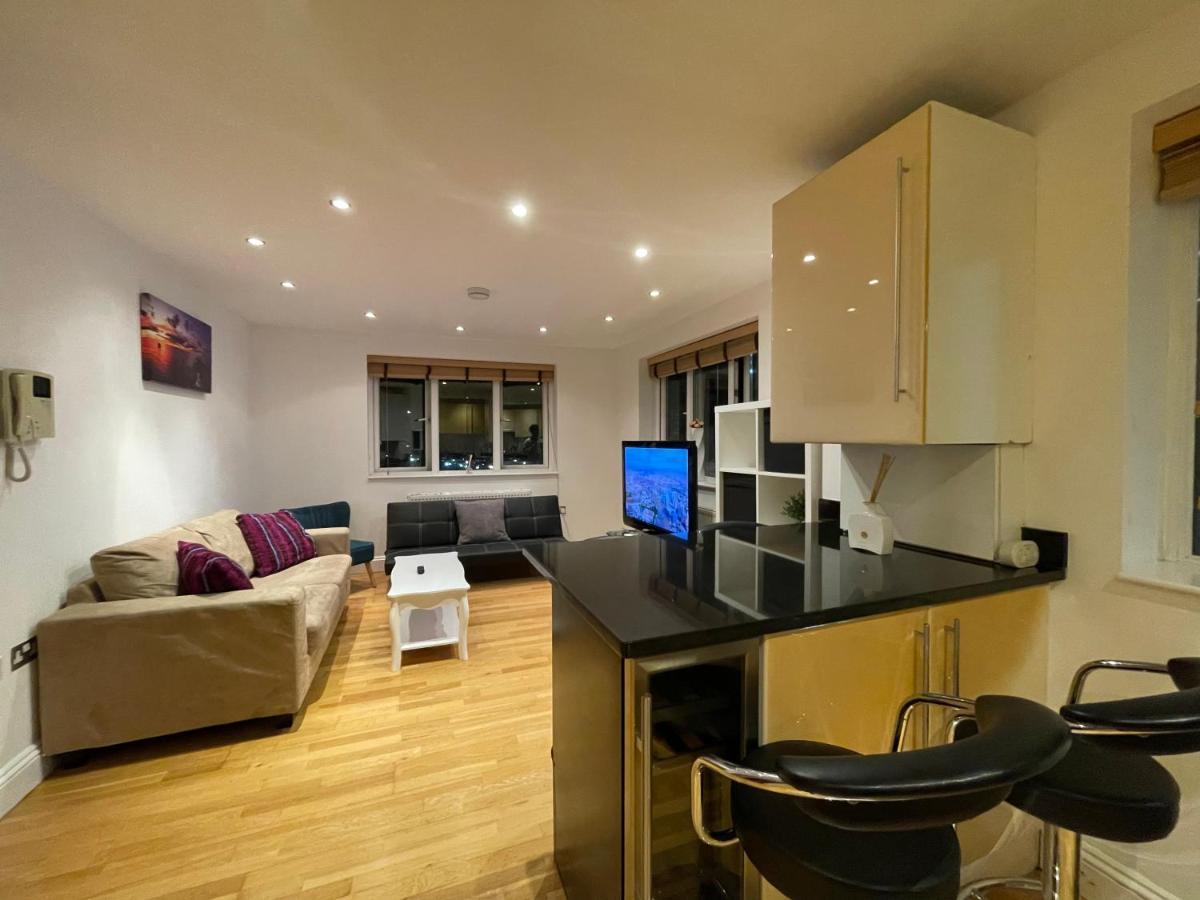Beautiful & Luxurious Apartment In Richmond Richmond  Dış mekan fotoğraf